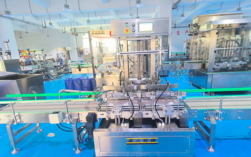 25升雙頭化工桶液體稱重灌裝機實拍