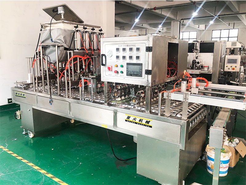 果凍杯辣椒醬灌裝封口機設備展示