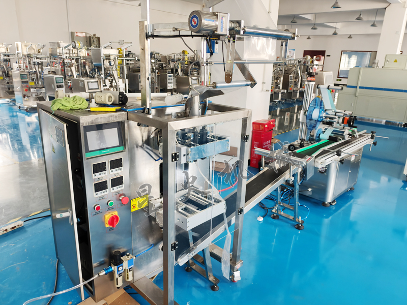 液體自動封口包裝機展示