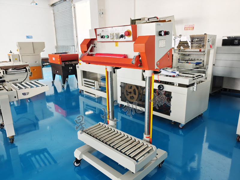 江蘇立式氣動(dòng)封口機(jī)實(shí)拍