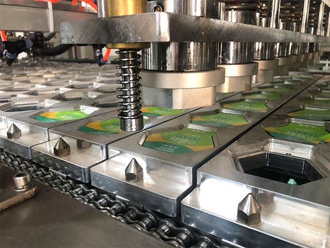 快餐速食自動(dòng)封口機(jī)細(xì)節(jié)展示